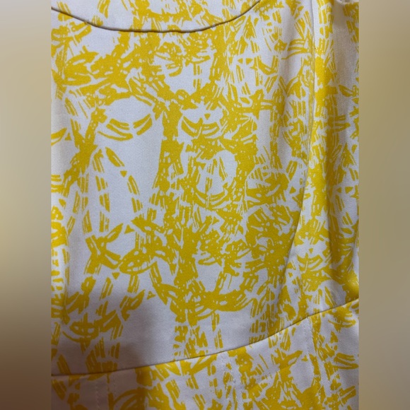 Calvin Klein Yellow and White Pleated A-Line Dress with Pleated Skirt co… - Picture 7 of 7